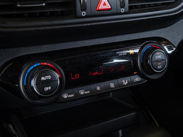 Kia K3 II с пробегом 2019 года, цена 2 230 000 рублей, 102702 км, хэтчбек, Автокод Объявления