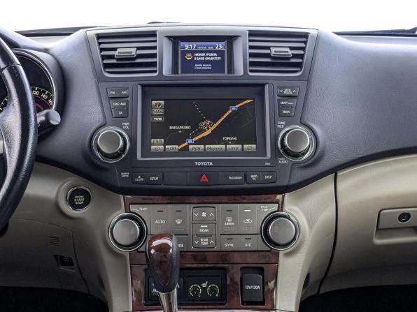 Toyota Highlander II (XU40) Рестайлинг с пробегом 2013 года, цена 1 995 000 рублей, 231320 км, внедорожник, Автокод Объявления