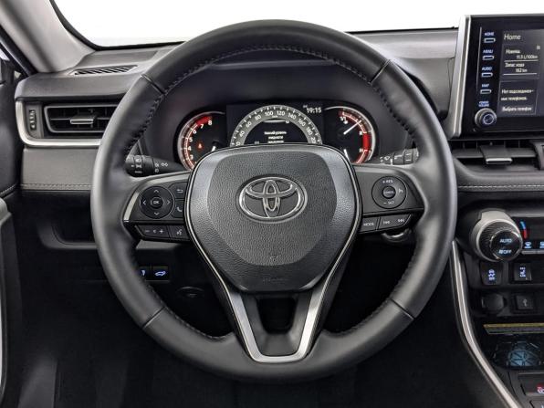 Toyota RAV4 V (XA50) с пробегом 2022 года, цена 4 020 000 рублей, 83842 км, внедорожник, Автокод Объявления