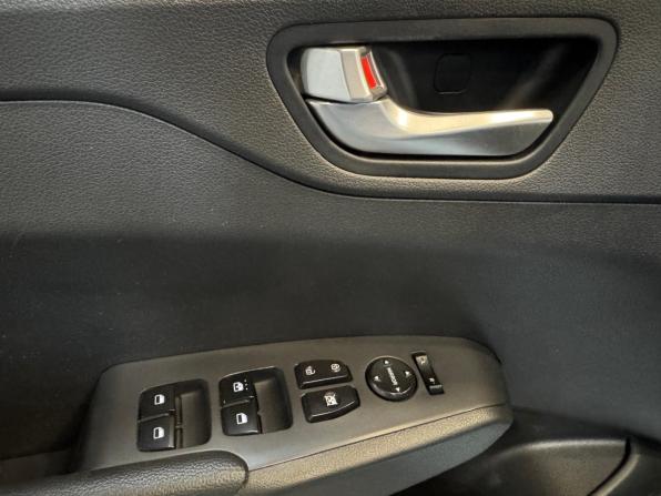 Hyundai Solaris II Рестайлинг с пробегом 2020 года, цена 1 019 000 рублей, 174600 км, седан, Автокод Объявления