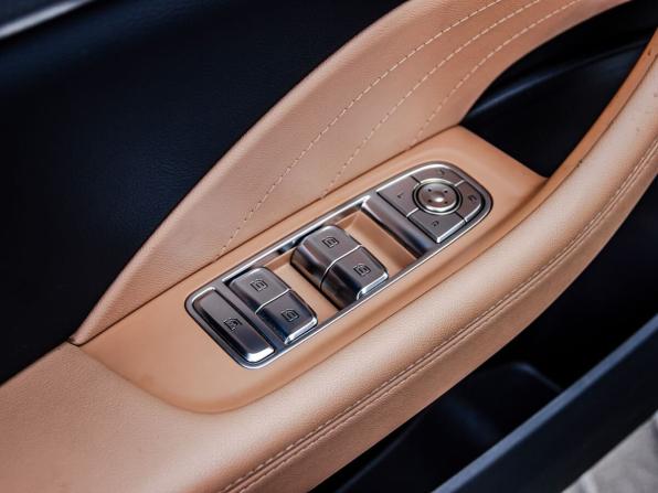 Hongqi H5 II с пробегом 2024 года, цена 3 229 000 рублей, 21222 км, седан, Автокод Объявления