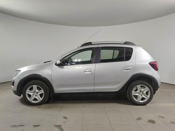 Renault Sandero II с пробегом 2015 года, цена 755 000 рублей, 218899 км, хэтчбек, Автокод Объявления