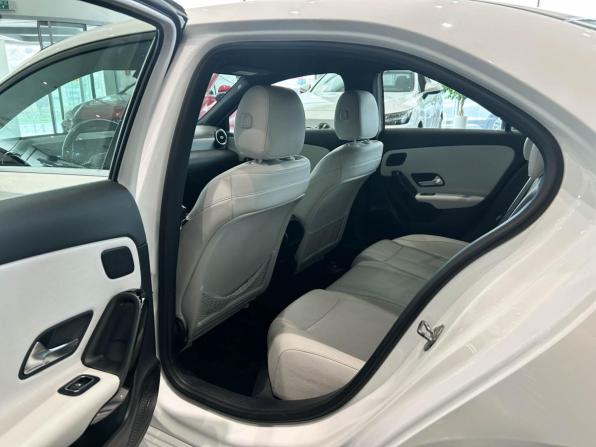 Mercedes-Benz A-Класс IV (W177) с пробегом 2018 года, цена 2 619 000 рублей, 63686 км, седан, Автокод Объявления
