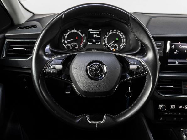 Skoda Rapid II с пробегом 2020 года, цена 1 590 000 рублей, 89003 км, лифтбек, Автокод Объявления