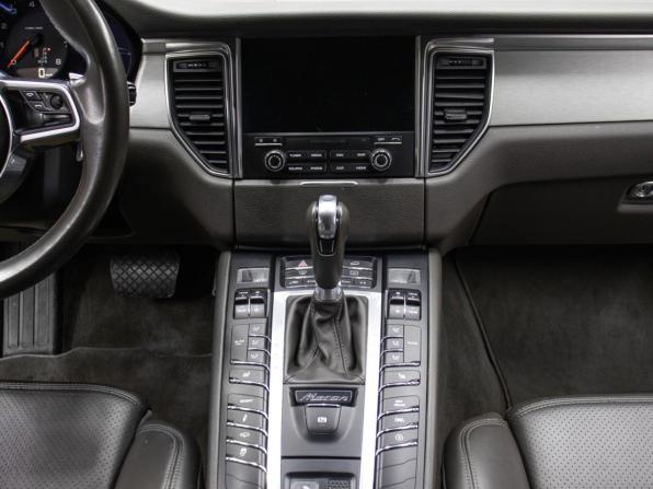 Porsche Macan I с пробегом 2017 года, цена 3 398 000 рублей, 105152 км, внедорожник, Автокод Объявления
