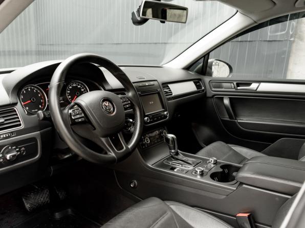 Volkswagen Touareg II с пробегом 2012 года, цена 1 730 000 рублей, 239372 км, внедорожник, Автокод Объявления