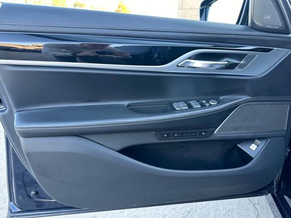 BMW 7 серии VI (G11/G12) Рестайлинг с пробегом 2019 года, цена 5 990 000 рублей, 125762 км, седан, Автокод Объявления