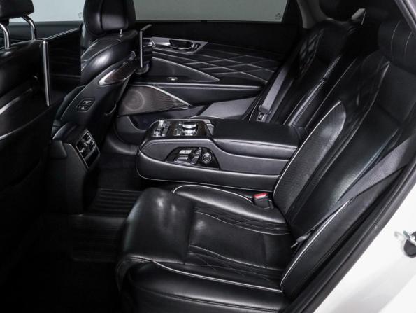 Kia K900 II с пробегом 2019 года, цена 3 000 000 рублей, 145231 км, седан, Автокод Объявления