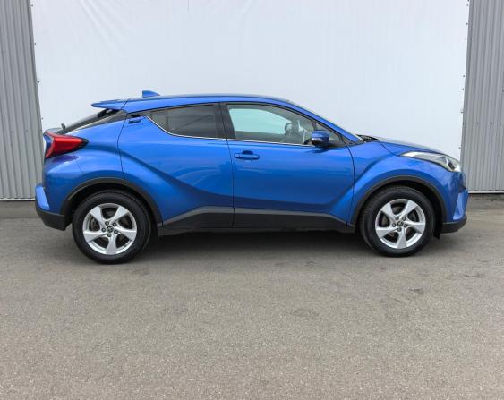 Toyota C-HR I с пробегом 2018 года, цена 2 210 000 рублей, 136000 км, внедорожник, Автокод Объявления