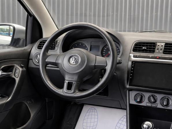 Volkswagen Polo V с пробегом 2014 года, цена 537 000 рублей, 274418 км, седан, Автокод Объявления