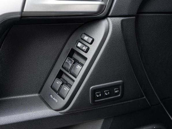 Toyota Land Cruiser Prado 150 Series Рестайлинг 3 с пробегом 2021 года, цена 6 240 000 рублей, 113492 км, внедорожник, Автокод Объявления