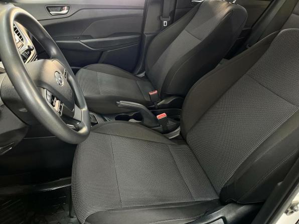 Hyundai Solaris II Рестайлинг с пробегом 2022 года, цена 1 630 490 рублей, 77000 км, седан, Автокод Объявления