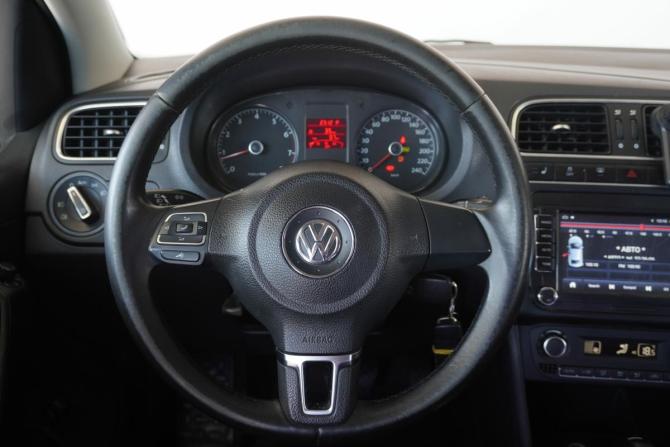 Volkswagen Polo V с пробегом 2012 года, цена 610 000 рублей, 251191 км, седан, Автокод Объявления