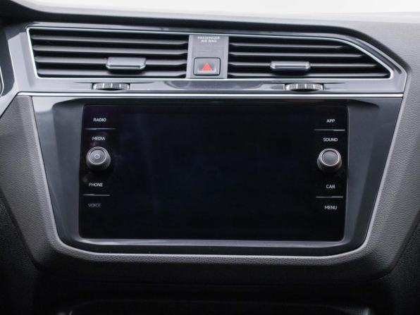 Volkswagen Tiguan II с пробегом 2018 года, цена 2 451 000 рублей, 127000 км, внедорожник, Автокод Объявления