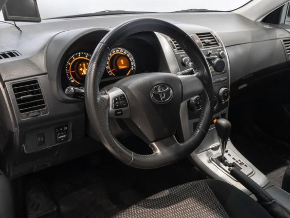 Toyota Corolla X (E140 E150) Рестайлинг с пробегом 2011 года, цена 1 100 000 рублей, 216936 км, седан, Автокод Объявления