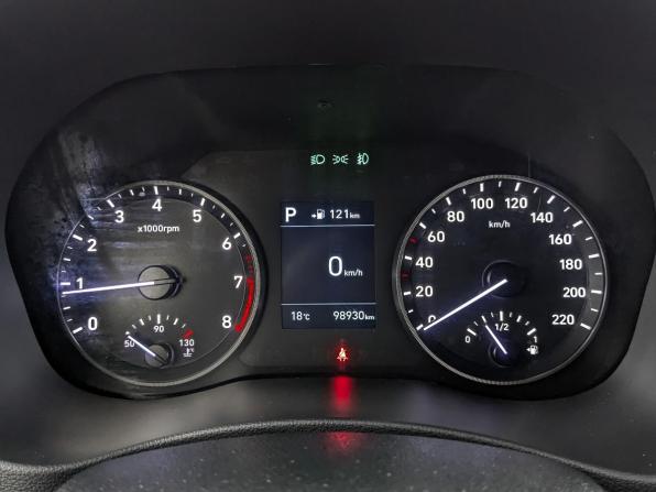 Hyundai Solaris II с пробегом 2017 года, цена 1 290 000 рублей, 98266 км, седан, Автокод Объявления