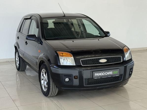 Ford Fusion I Рестайлинг с пробегом 2006 года, цена 390 000 рублей, 218512 км, хэтчбек, Автокод Объявления