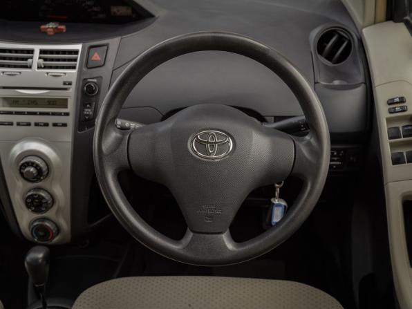 Toyota Vitz II (XP90) с пробегом 2006 года, цена 460 000 рублей, 196000 км, хэтчбек, Автокод Объявления