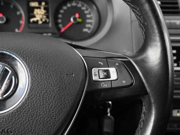 Volkswagen Polo V Рестайлинг с пробегом 2016 года, цена 1 249 000 рублей, 78091 км, седан, Автокод Объявления