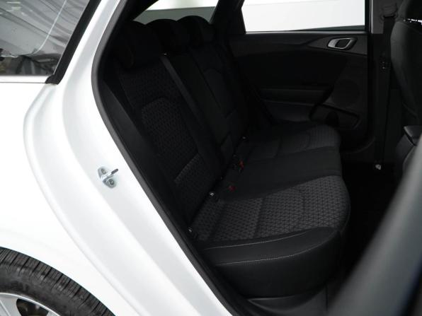 Kia Ceed III с пробегом 2019 года, цена 1 850 000 рублей, 98249 км, универсал, Автокод Объявления