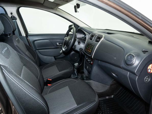 Renault Logan II Рестайлинг с пробегом 2022 года, цена 1 160 000 рублей, 112436 км, седан, Автокод Объявления