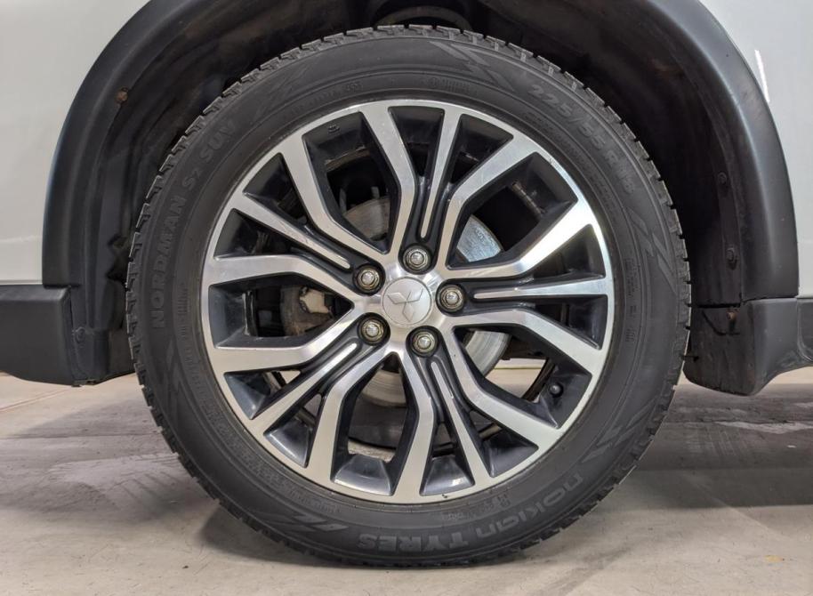 Mitsubishi Outlander III Рестайлинг 2 Санкт-Петербург  - изображение 17