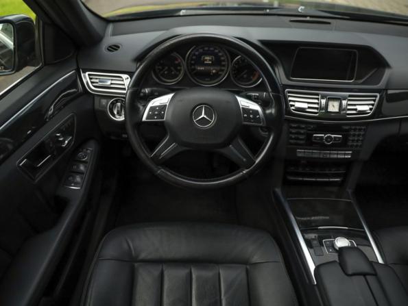 Mercedes-Benz E-Класс IV (W212 S212 C207) Рестайлинг с пробегом 2013 года, цена 1 989 000 рублей, 249497 км, седан, Автокод Объявления