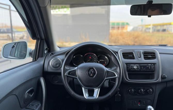 Renault Logan II Рестайлинг с пробегом 2018 года, цена 989 000 рублей, 134500 км, седан, Автокод Объявления