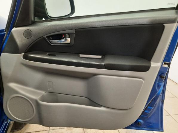 Suzuki SX4 I (Classic) Рестайлинг с пробегом 2011 года, цена 678 000 рублей, 175000 км, хэтчбек, Автокод Объявления