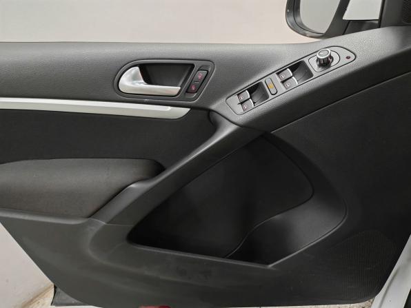 Volkswagen Tiguan I Рестайлинг с пробегом 2012 года, цена 1 463 000 рублей, 113205 км, внедорожник, Автокод Объявления