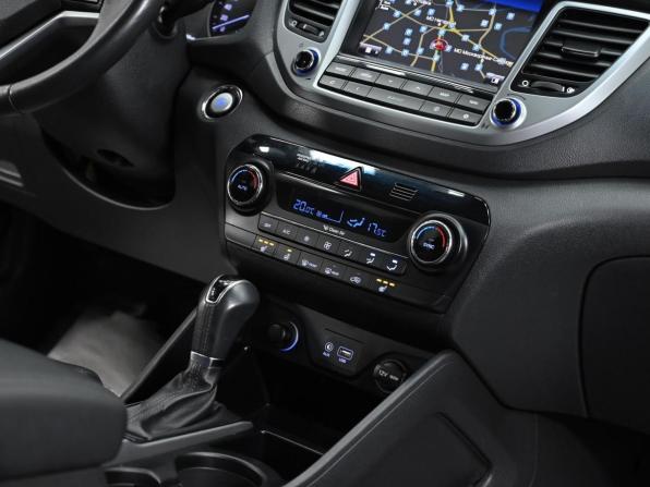 Hyundai Tucson III с пробегом 2016 года, цена 1 699 000 рублей, 114000 км, внедорожник, Автокод Объявления