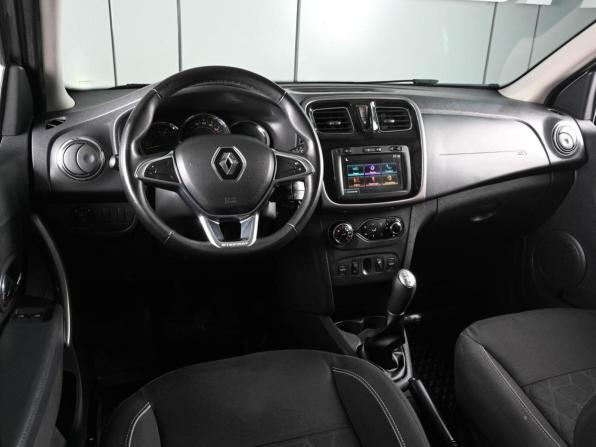 Renault Sandero II Рестайлинг с пробегом 2018 года, цена 1 269 000 рублей, 66474 км, хэтчбек, Автокод Объявления