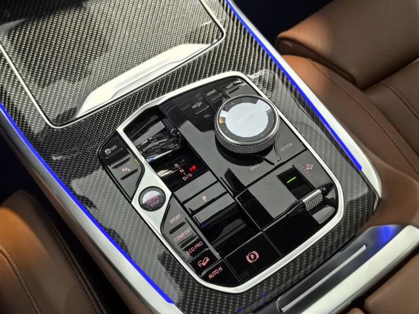 BMW X7 I (G07) Рестайлинг с пробегом 2025 года, цена 15 499 000 рублей, 14646 км, внедорожник, Автокод Объявления