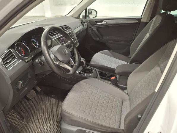 Volkswagen Tiguan II Рестайлинг с пробегом 2021 года, цена 2 660 000 рублей, 50562 км, внедорожник, Автокод Объявления