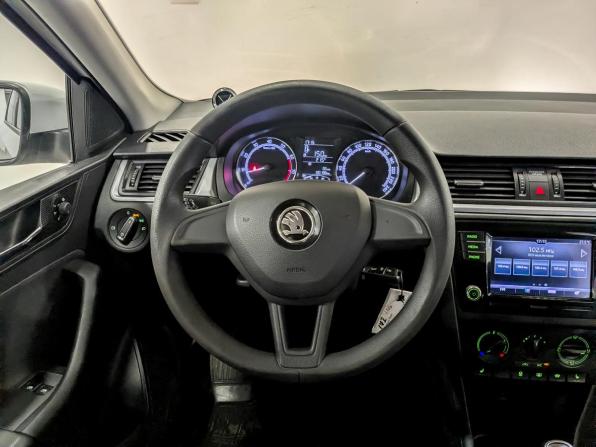 Skoda Rapid I Рестайлинг с пробегом 2019 года, цена 900 000 рублей, 190199 км, лифтбек, Автокод Объявления
