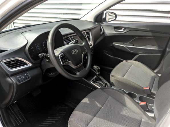 Hyundai Solaris II Рестайлинг с пробегом 2022 года, цена 1 625 000 рублей, 87026 км, седан, Автокод Объявления