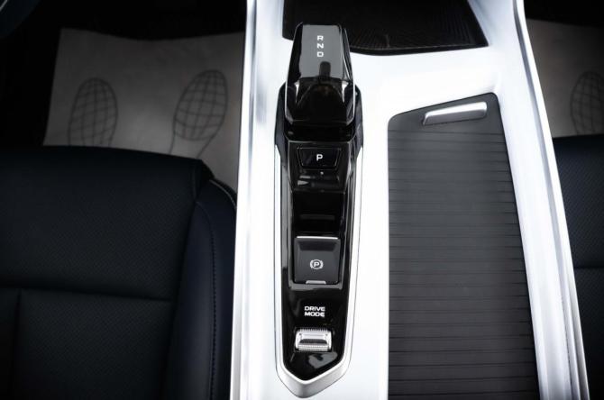 Geely Jiaji I Рестайлинг с пробегом 2024 года, цена 2 559 000 рублей, 52365 км, минивэн, Автокод Объявления