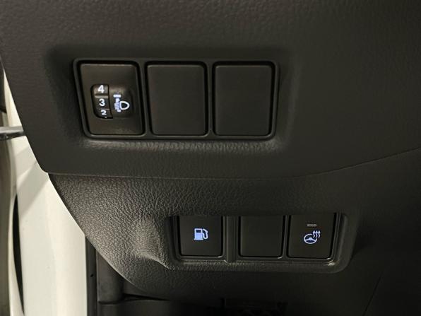 Toyota C-HR I с пробегом 2019 года, цена 2 250 000 рублей, 76473 км, внедорожник, Автокод Объявления