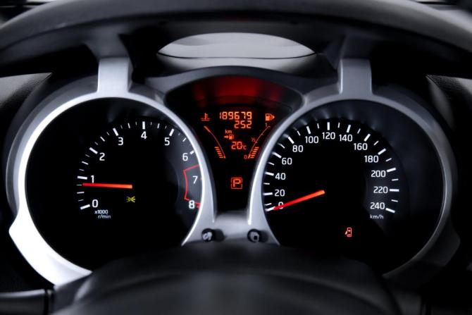 Nissan Juke I с пробегом 2012 года, цена 899 000 рублей, 186565 км, внедорожник, Автокод Объявления