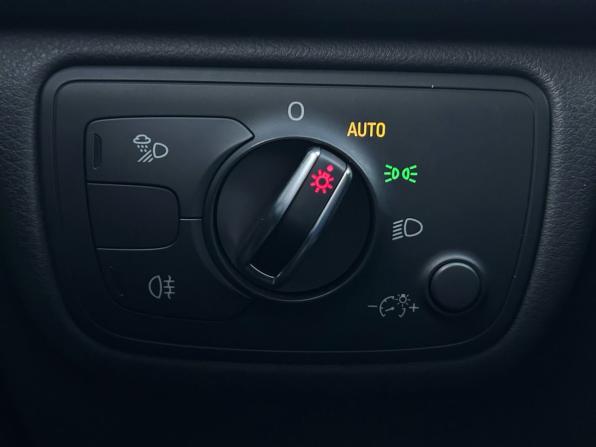Audi A6 IV (C7) Рестайлинг с пробегом 2015 года, цена 1 720 000 рублей, 246551 км, седан, Автокод Объявления