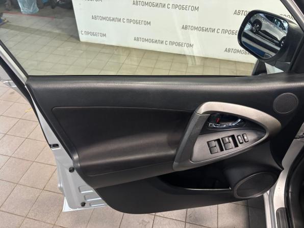 Toyota RAV4 III (XA30) с пробегом 2010 года, цена 1 069 000 рублей, 208000 км, внедорожник, Автокод Объявления
