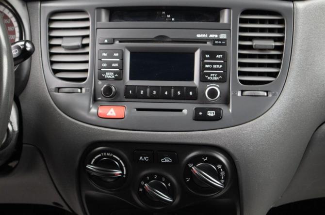 Kia Rio II Рестайлинг с пробегом 2010 года, цена 499 000 рублей, 161000 км, хэтчбек, Автокод Объявления