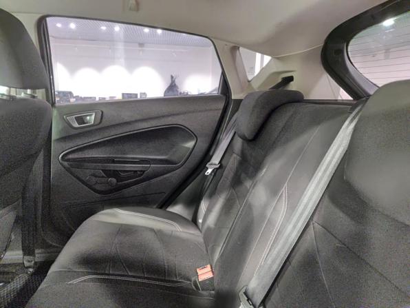 Ford Fiesta Mk6 Рестайлинг с пробегом 2016 года, цена 880 000 рублей, 90549 км, хэтчбек, Автокод Объявления