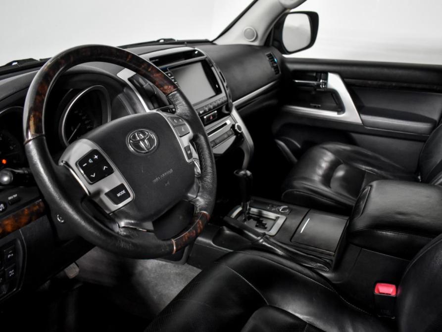 Toyota Land Cruiser 200 Series Рестайлинг 1 Санкт-Петербург  - изображение 9