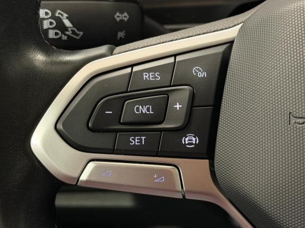 Volkswagen Tiguan II Рестайлинг с пробегом 2021 года, цена 2 330 000 рублей, 112938 км, внедорожник, Автокод Объявления