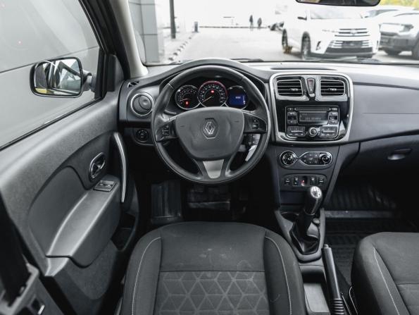 Renault Sandero II с пробегом 2015 года, цена 949 000 рублей, 118202 км, хэтчбек, Автокод Объявления