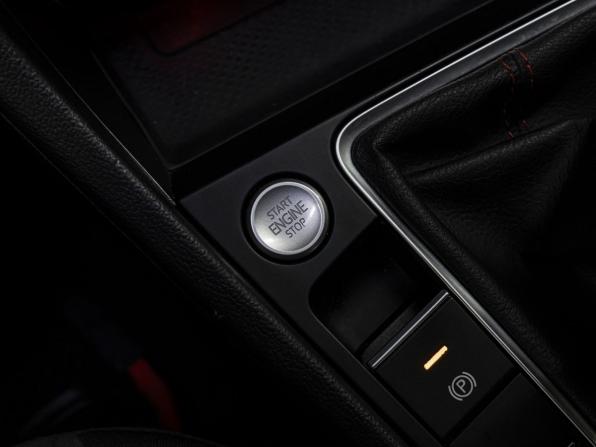 Volkswagen Jetta VII Рестайлинг с пробегом 2023 года, цена 3 149 000 рублей, 41016 км, седан, Автокод Объявления