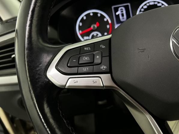 Volkswagen Polo VI с пробегом 2021 года, цена 1 850 000 рублей, 90000 км, лифтбек, Автокод Объявления