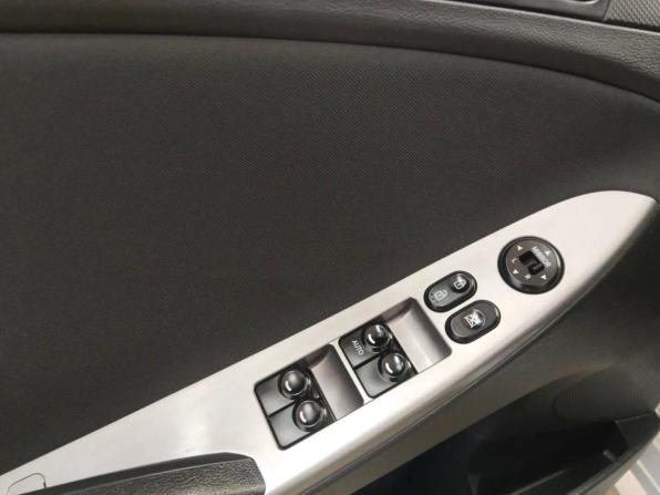 Hyundai Solaris I Рестайлинг с пробегом 2014 года, цена 707 610 рублей, 236319 км, хэтчбек, Автокод Объявления