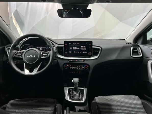 Kia Ceed III Рестайлинг с пробегом 2024 года, цена 2 850 000 рублей, 1612 км, универсал, Автокод Объявления